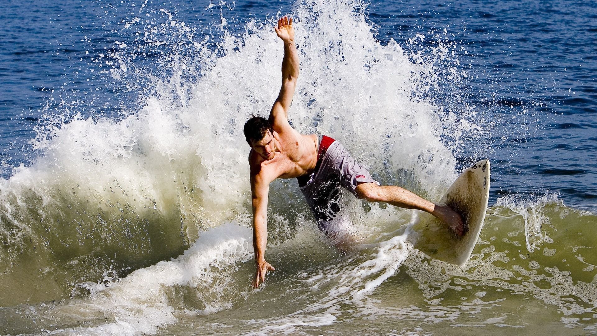 LOL官方预告引爆热搜:S16将带来“前所未有的大升级”